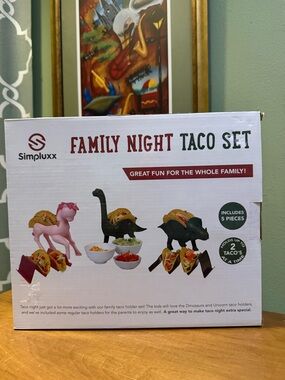Family Night Taco Set - Pink, Black & Green Taco Holders